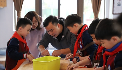 學(xué)習(xí)：以陶藝賦能新時(shí)代勞動(dòng)教育。